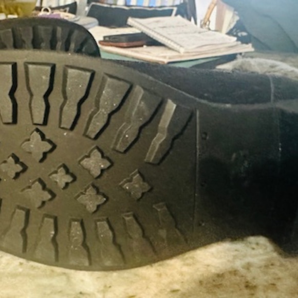 UGG CALF BOOTS BRAND NEW NEVER WORN US SIZE 9.5 - Picture 6 of 13